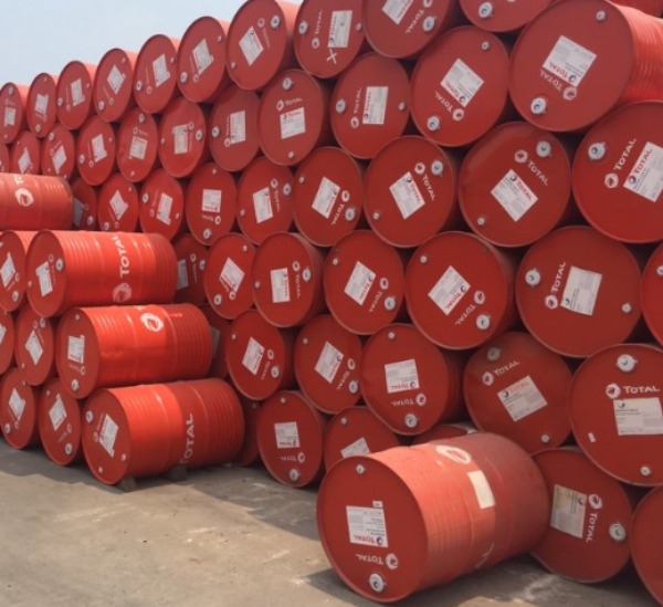 total-carter-sy-150-đem-đen-kha-nang-bao-ve-thiet-bi-vuot-troi